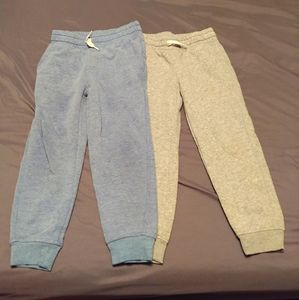 2 pairs od old.navy joggers. 6to7 yrs old.